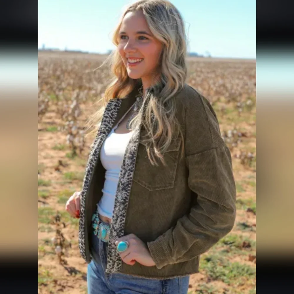 2 left😀New gray corduroy snakeskin trim jacket - Picture 5 of 17